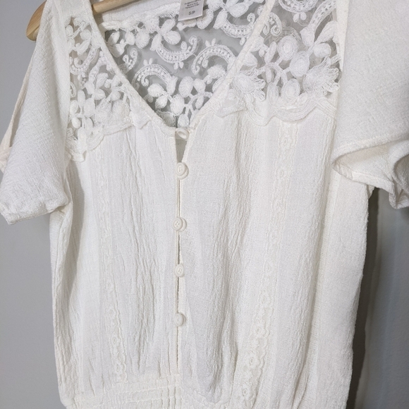 L*SPACE Meadow Romper Short Sleeve Lace V-Neck Jumpsuit White Button Size Small - Picture 9 of 15